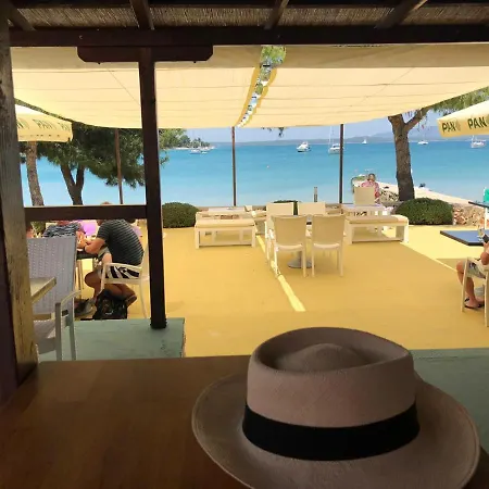 Pina Nicos 2-4 Pers *