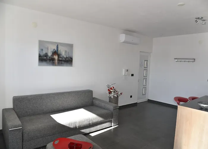 Apartman Pina Nicos 2-4 Pers